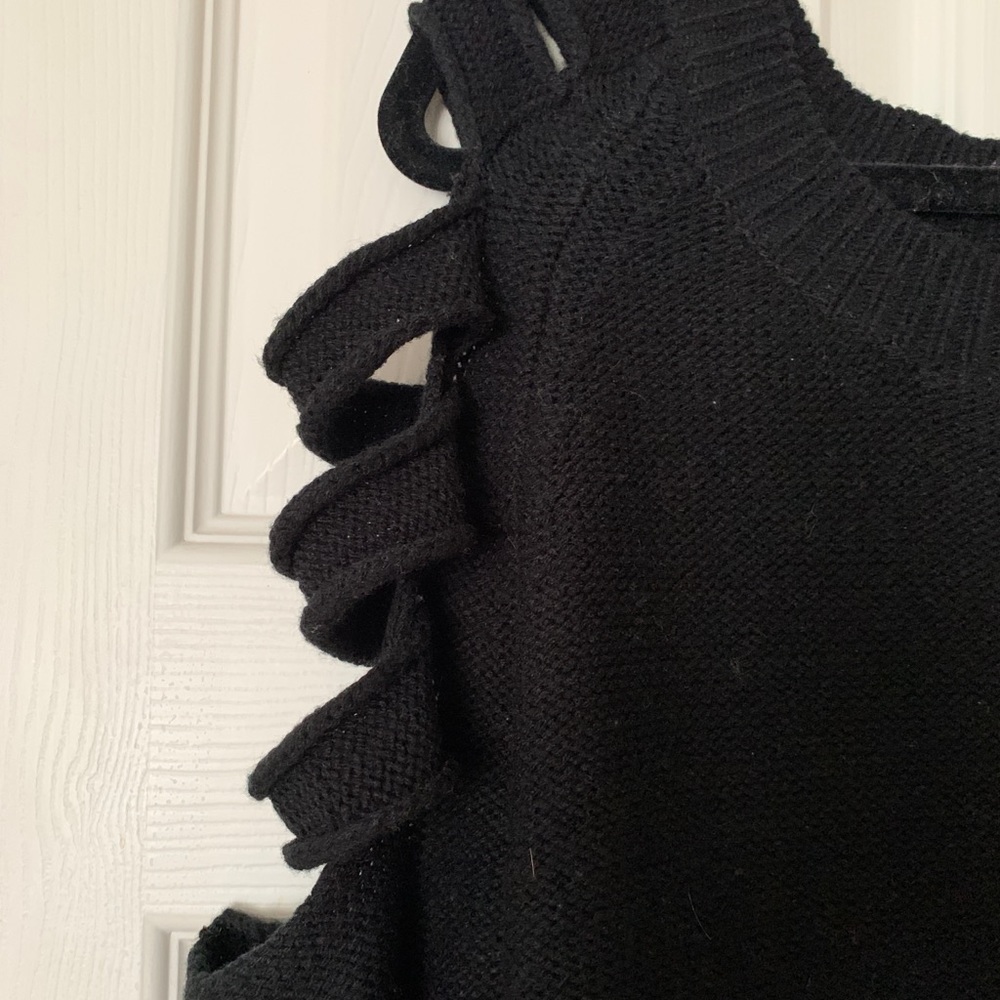 BLACK SWEATER - Picture 4 of 7